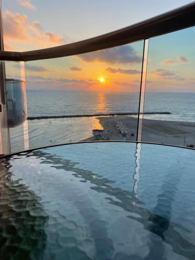 Suite On The Beach ไฮฟา ภายนอก รูปภาพ