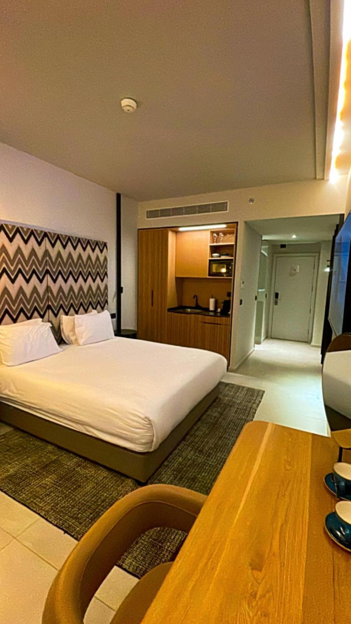 Suite On The Beach ไฮฟา ภายนอก รูปภาพ